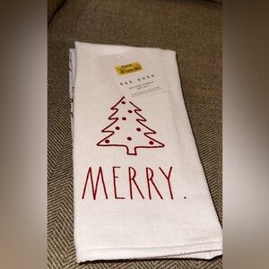 NWT RAE DUNN Christmas Holiday Seasonal Set of 3 Kitchen Dish Towels White Red